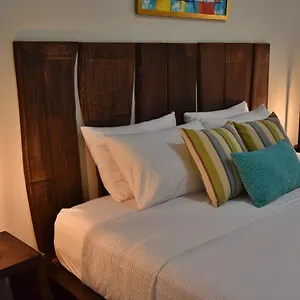 https://fairview-valleys.hotelsnegriljamaica.com