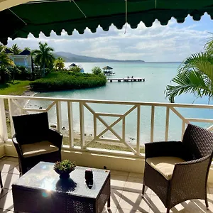 https://luxury-poolside-oasisthe-lagoons.hotelsnegriljamaica.com